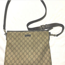 Load image into Gallery viewer, Gucci Crossbody Bag