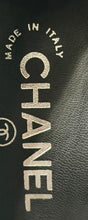 Load image into Gallery viewer, Chanel Interlocking CC Logo Pumps
