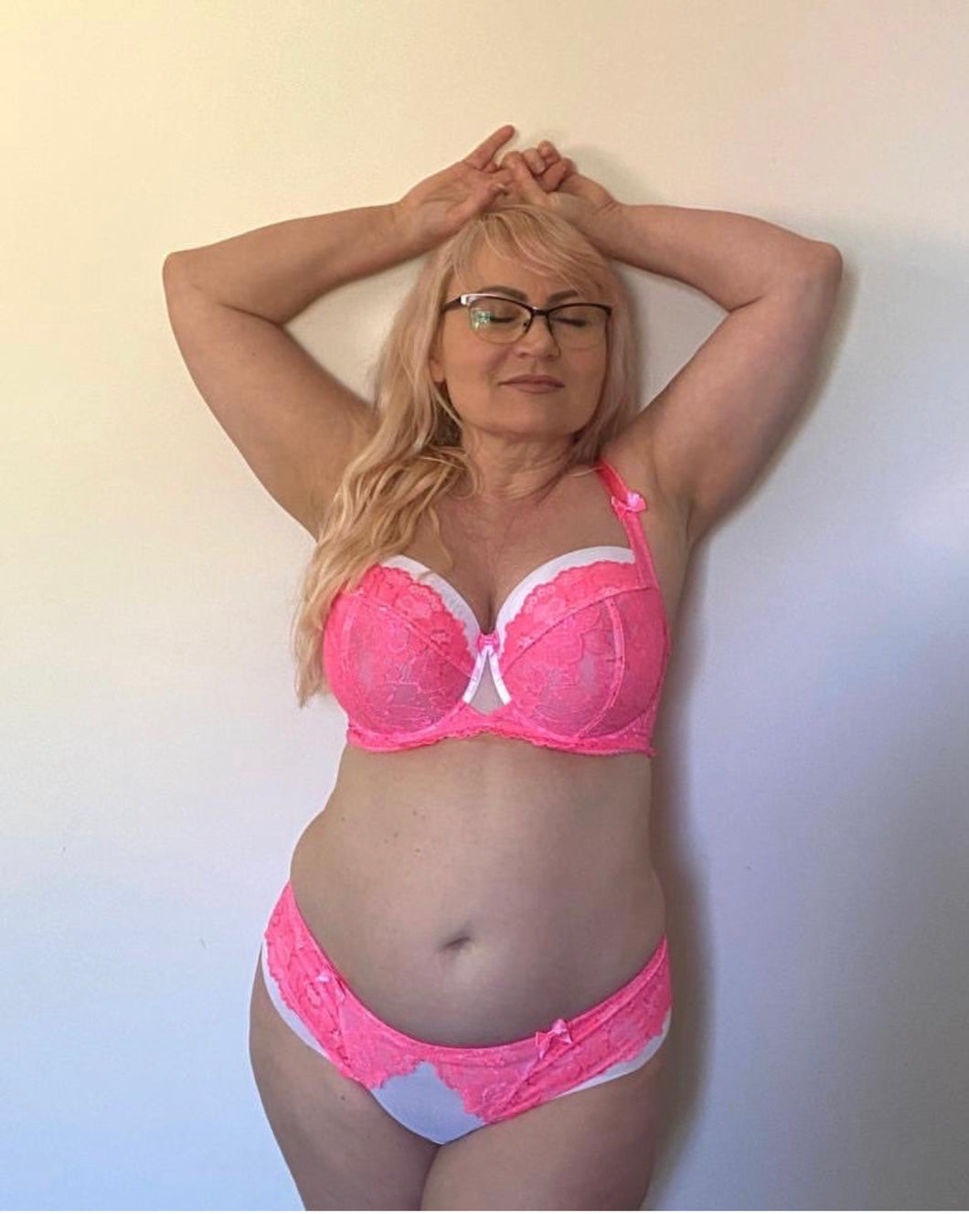 Ewa Michalak BM Neon Pink Lace Bra